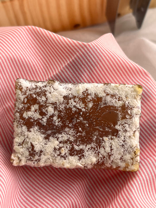 El yapımı, bitkisel, katkısız sabun – 98 gram.