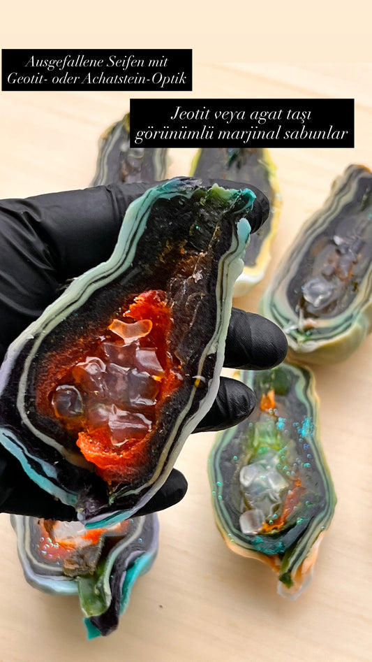 Jeotit & Agat Taşı Görünümlü El Yapımı Sabunlar | Hülyet Naturèl

Handgemachte Seifen mit Geotit- & Achatstein-Optik | Hülyet Naturèl