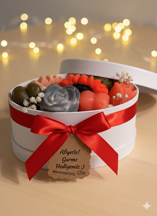 Rengârenk, el yapımı ve tamamen sabundan oluşan özel hediye kutuları 💛
Baby Shower, doğum günü, yeni ev, misafir hediyesi, özel gün sürprizi…
Kime verirsen ver; yüzünde gülümseme bırakır.